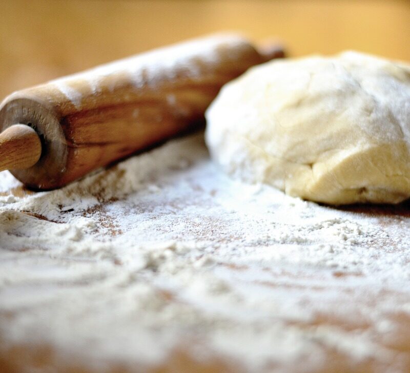 dough, rolling pin, to bake